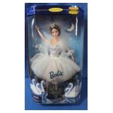 Barbie Swan Queen Doll 1997-NIB