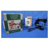 Antique Singer Sewhandy Sewing Machine #20 in Box
