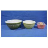 2 Vintage Spring Blossom Green Pyrex Mixing