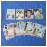 (25) 1970 Topps Baseball Cards G-VG