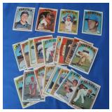 (25) 1972 Topps Baseball Cards EX-NM