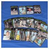 (50) 1971 Topps Baseball Cards VG-NM