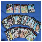 (50) 1971 Topps Baseball Cards VG-NM