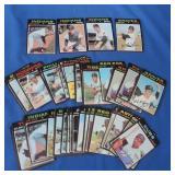(50) 1971 Topps Baseball Cards VG-NM
