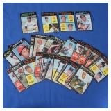 (50) 1971 Topps Baseball Cards VG-NM
