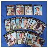(50) 1971 Topps Baseball Cards VG-NM