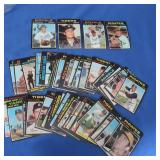 (50) 1971 Topps Baseball Cards VG-NM