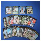 (50) 1971 Topps Baseball Cards VG-NM