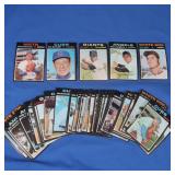 (50) 1971 Topps Baseball Cards VG-NM