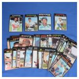 (50) 1971 Topps Baseball Cards VG-NM