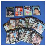 (50) 1971 Topps Baseball Cards VG-NM