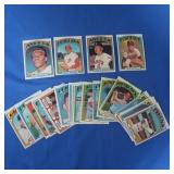 (25) 1972 Topps Baseball Cards EX-NM