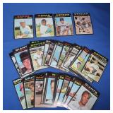 (50) 1971 Topps Baseball Cards VG-NM