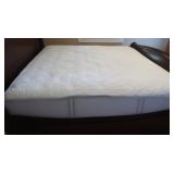 New Serta,Comfort Hybrid King 12' Mattress&Box