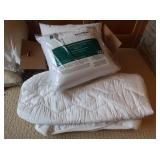 Mattress Pad,King Size&2 Pillows-1 NIP