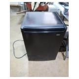 Kenmore Mini Refrigerator,18.5x18.5x25'H,works