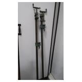 2 Pipe Clamps