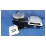 Salton Belgian Waffle Maker&Farberware Rotating
