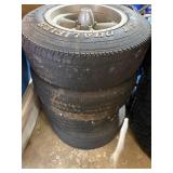 Dunlop Radial G/T Qualifier Tires w/Rims 215/70R15