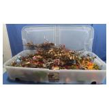 Fall Dï¿½cor in Tote