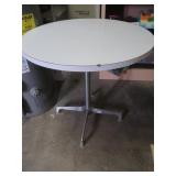 30' Round Table - 29.5'H