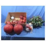 2 Oversized Red Ornaments,XL Bulbs&Garland