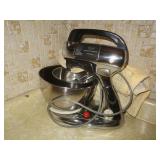 V intageHamilton Beach Standing Mixer