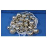 Christmas Balls, Shiney Bright