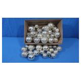 Christmas Balls, Shiney Bright