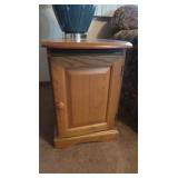 2 Wooden End Tables w/Cupboard 25x17.5x21.5'