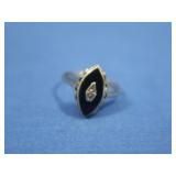 10K Onyx Ring w/Diamond, 2 gr.