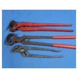 2 Sets of Farrier Pliers&Channel Locks