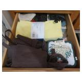 Kitchen Towels,Pot Holders &Aprons