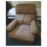 La-Z Recliner Chair-Good Cond