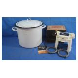 Veg-O-Matic&12" Enamel Pot w/Lid