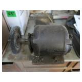 Vintage Bench Grinder/Buffer approx 12x7x7.5"