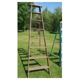 8 Foot Wooden Step Ladder
