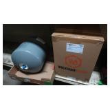 2 Water Thermal Expansion Tanks ( 1 NIB)