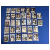 Lot of 32 mixed baseball stars 1969-77 VG-NM