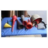 Lg Lot of Funnels
