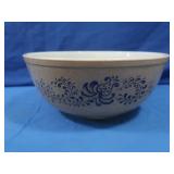 Vintage Pyrex Bowl 10.5" Round
