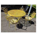 Wrought Iron Table w/4 Chairs&Cushions 42"Rd