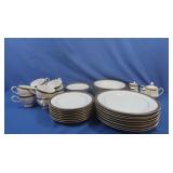 Mikasa Dish Set,Service for 8(20 pcs)