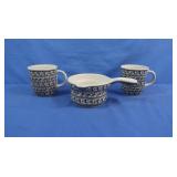 2 Boleslawiec Polish Pottery Mugs&Sm Pot