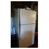 Whirlpool 20CF Refrigerator 32x30x66"