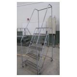 Ballymone 6 step portable stairs 42x28x87'
