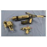 Lincoln 1162 pneumatic grease gun, 2 mini vises