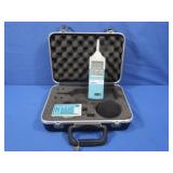 Lueas CEL Sound level meter