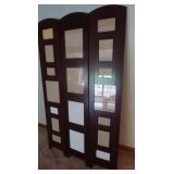 Wooden Room Divider 35.25x59.5' w/18 Photo