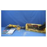 DeWalt DWE402 4 1/2' Corded AngleGrinder,DeWalt